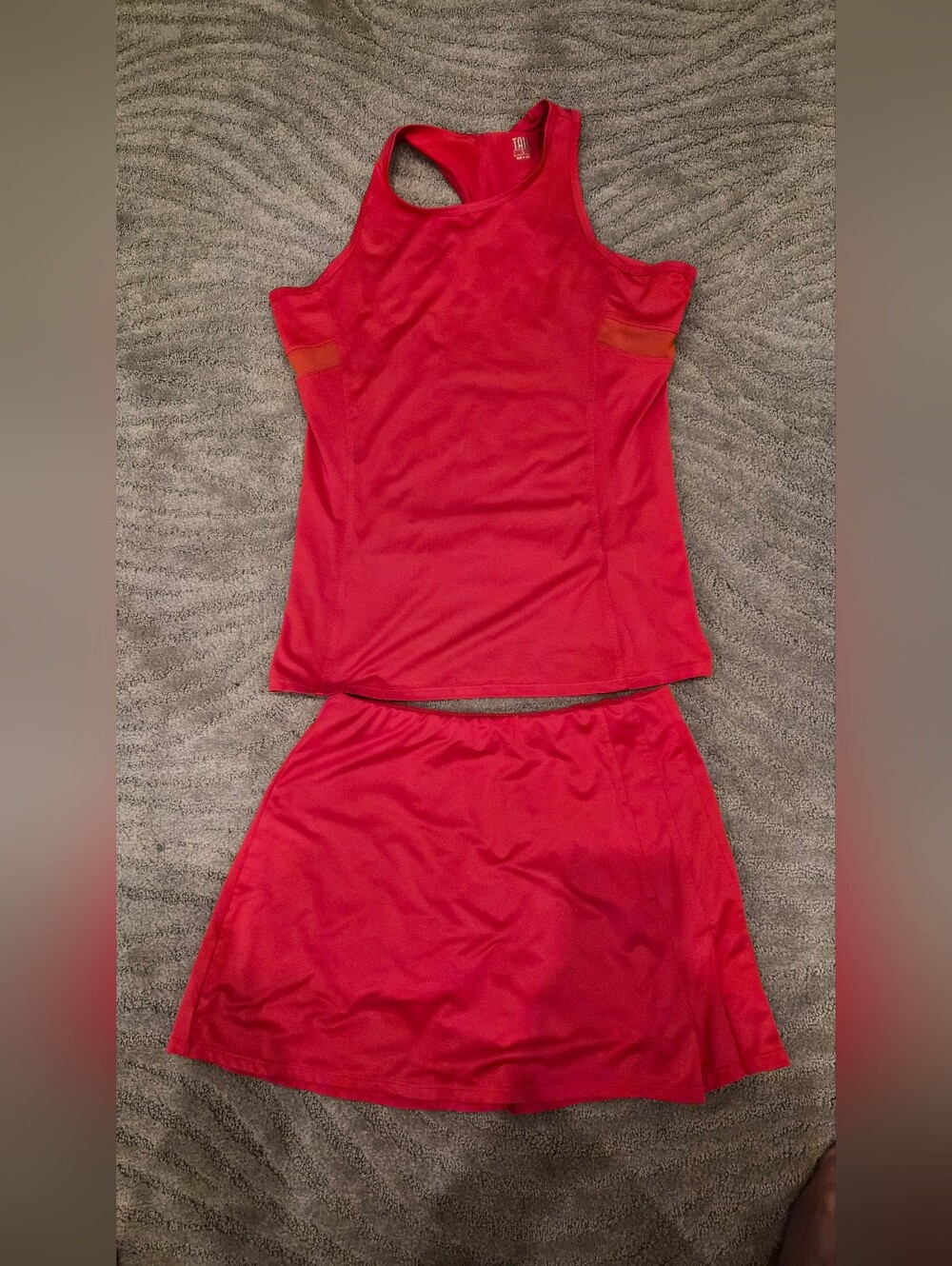 2 Piece - Tail -Red Women’s A-Line Tennis  Tank & Skirt - Size Small